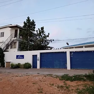 Dona Mayra Aparta Apartahotel